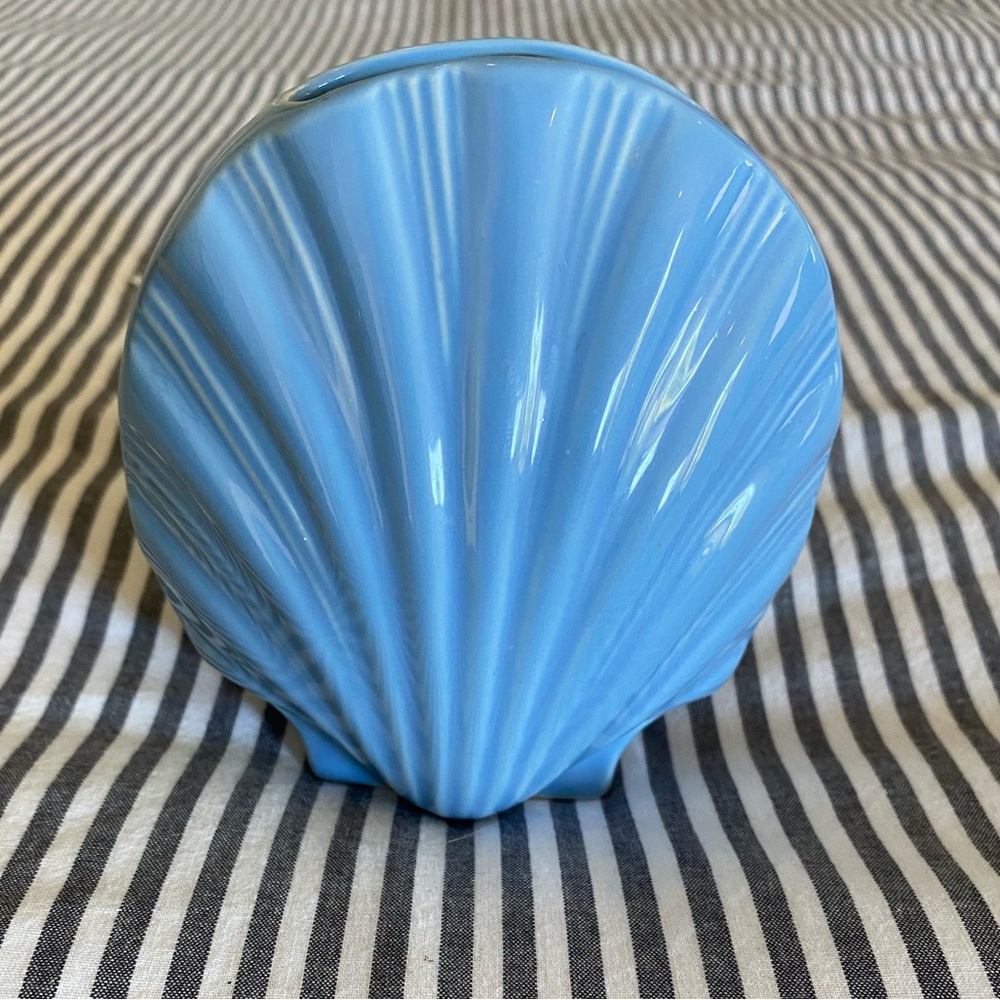 Vintage Art Deco Blue Ceramic Scallop Shell Vessel/Planter